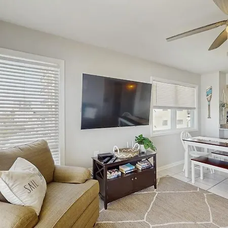 Palmetto Dunes 303-3